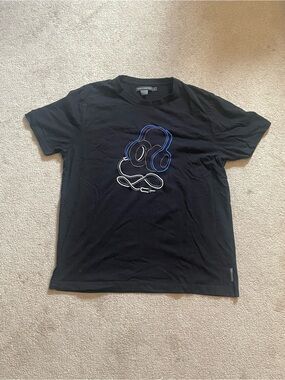 French connection men’s black t-shirt with headphones graphic on it